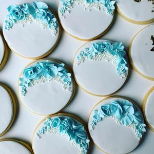 Cookies with Icing Flowers & Sprinkles