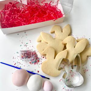 Decorate your own fondant bunnies